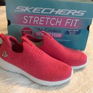 Skechers Stretch fit, Pink, Size 4(Big Kid)